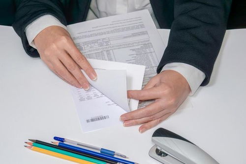 境外間諜利用信息咨詢服務(wù)滲透研究生，大量敏感信息遭竊取